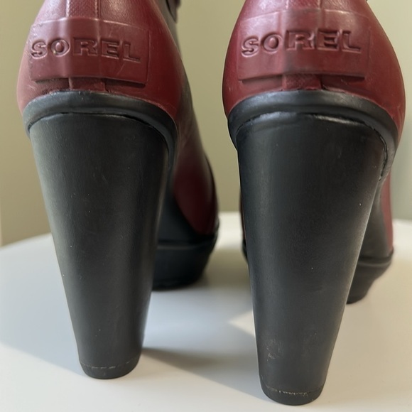 Women's Burgundy Ankle Boots - Picture 9 of 13